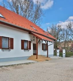 Gálosfa Vendégház