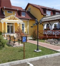 Liza Aqua & Conference Hotel