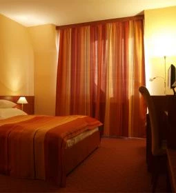 Liza Aqua & Conference Hotel