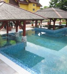 Liza Aqua & Conference Hotel