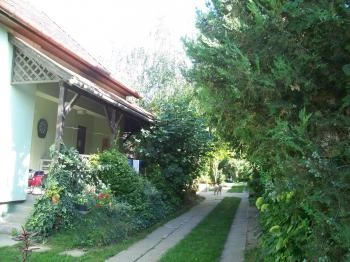 Barátka Vendégház Abádszalók