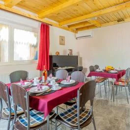 Fortuna Vendégház Abádszalók - Vendéglátás