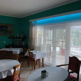 Kis Szárcsa Vendégház Agárd - Vendéglátás