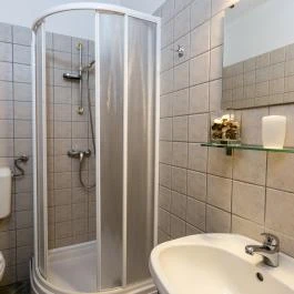 Simon Panzió Agárd - Egyéb