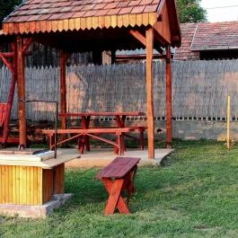 Csipkés Vendégház Aggtelek - Medence/kert