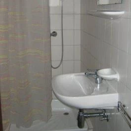 Kövirózsa Apartmanház Aggtelek - Fürdőszoba