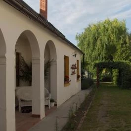 Hanytündér Vendégház Agyagosszergény - Külső kép