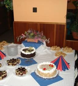 Hajnal Panzió & Étterem