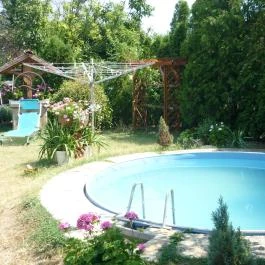 Irénke Vendégház Alsópáhok - Medence/kert