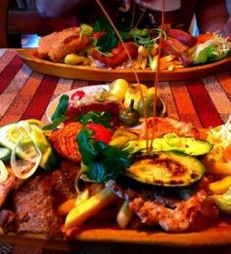 Hármaskönyv Fogadó étterme