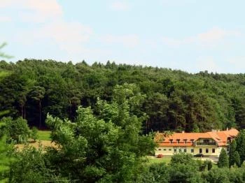 Apát Hotel Apátistvánfalva