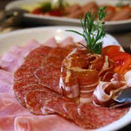 Apát Hotel Apátistvánfalva - Vendéglátás