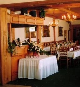 Sárga Csikó Étterem és Panzió