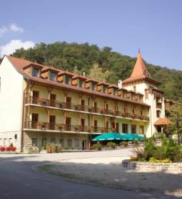 Bakony Hotel Étterem