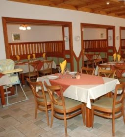 Bakony Hotel Étterem