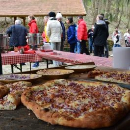 Hotel Bakony Bakonybél - Medence/kert