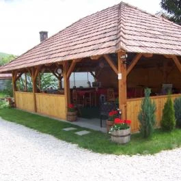 Bakonyi Csillag Vendégház Bakonybél - Medence/kert