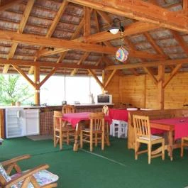 Bakonyi Csillag Vendégház Bakonybél - Medence/kert