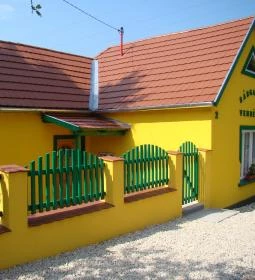 Sárgarigó Vendégház