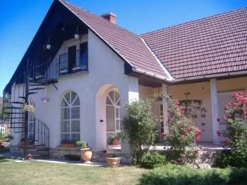 Bakony-Gyöngye Vendégház Bakonyszentkirály