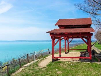 Kisfaludy kilátó Balatonakarattya