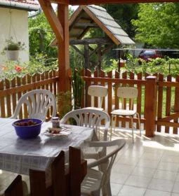 Bajcsy utcai Nyaraló