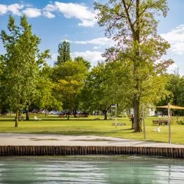 Balatontourist Berény Naturista Kemping Balatonberény - Medence/kert