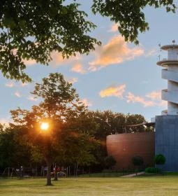 Hajózástörténeti Látogatóközpont és Kilátó
