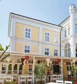 Astoria Hotel és Étterem