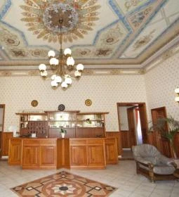 Astoria Hotel és Étterem