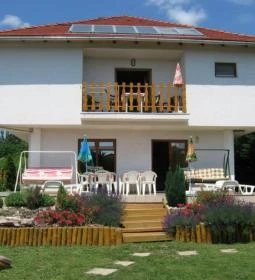 Holdfény Apartmanház