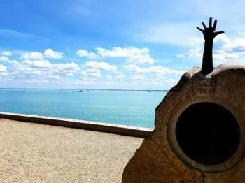 A Pajtás hajó áldozatainak emlékműve Balatonfüred