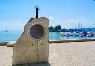 A Pajtás hajó áldozatainak emlékműve Balatonfüred