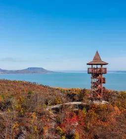 8. legjobb látnivaló: Bél Mátyás-kilátó