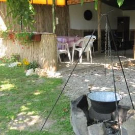 Andrea Apartmanház Balatongyörök - Medence/kert