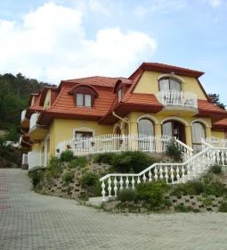 Star Villa