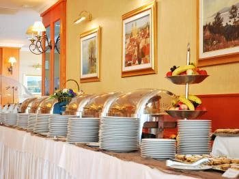 Marina-Port Étterem Balatonkenese