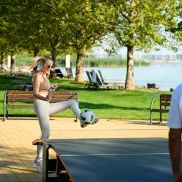 Kenese Bay Garden Resort & Conference Balatonkenese - Medence/kert