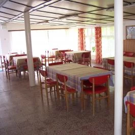 Parti Sétány Vendégház Balatonkenese - Vendéglátás