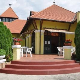 Családi Lovas Panzió Balatonkeresztúr - Külső kép