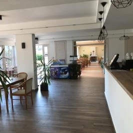 Zsanett Hotel Balatonkeresztúr - Vendéglátás