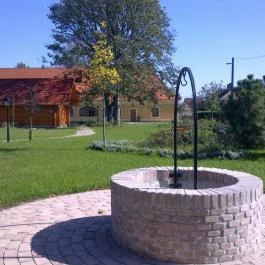 Bél Mátyás Vendégház Balatonkeresztúr - Medence/kert