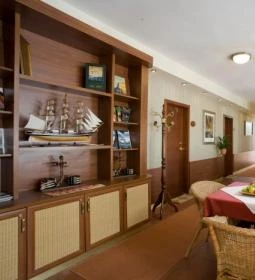 Club Regatta Minihotel