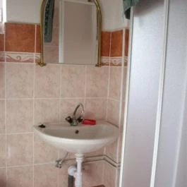 Zsuzsa Apartmanház Balatonlelle - Fürdőszoba