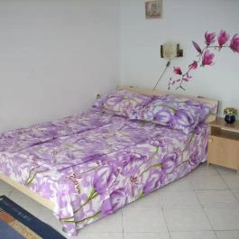 Zsuzsa Apartmanház Balatonlelle - Szobák