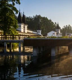 Hévízi Tófürdő és Festetics Fürdőház