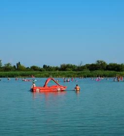 6. legjobb látnivaló: Balatonmáriafürdő Központi strand