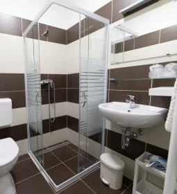 Port Étterem & Panzió