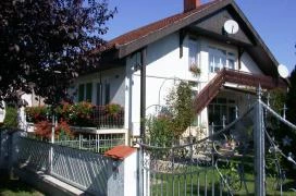 Rákóczi Emeleti Apartman Balatonmáriafürdő