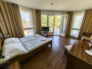 Viktor Bor- és Vendégház Balatonmáriafürdő